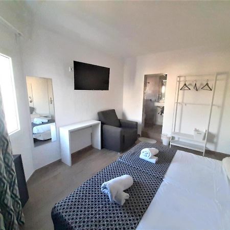 Modern Hostal Cala Ratjada  Exterior photo