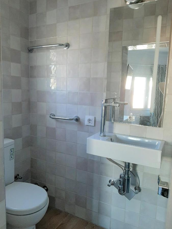 Modern Hostal Cala Ratjada  Exterior photo