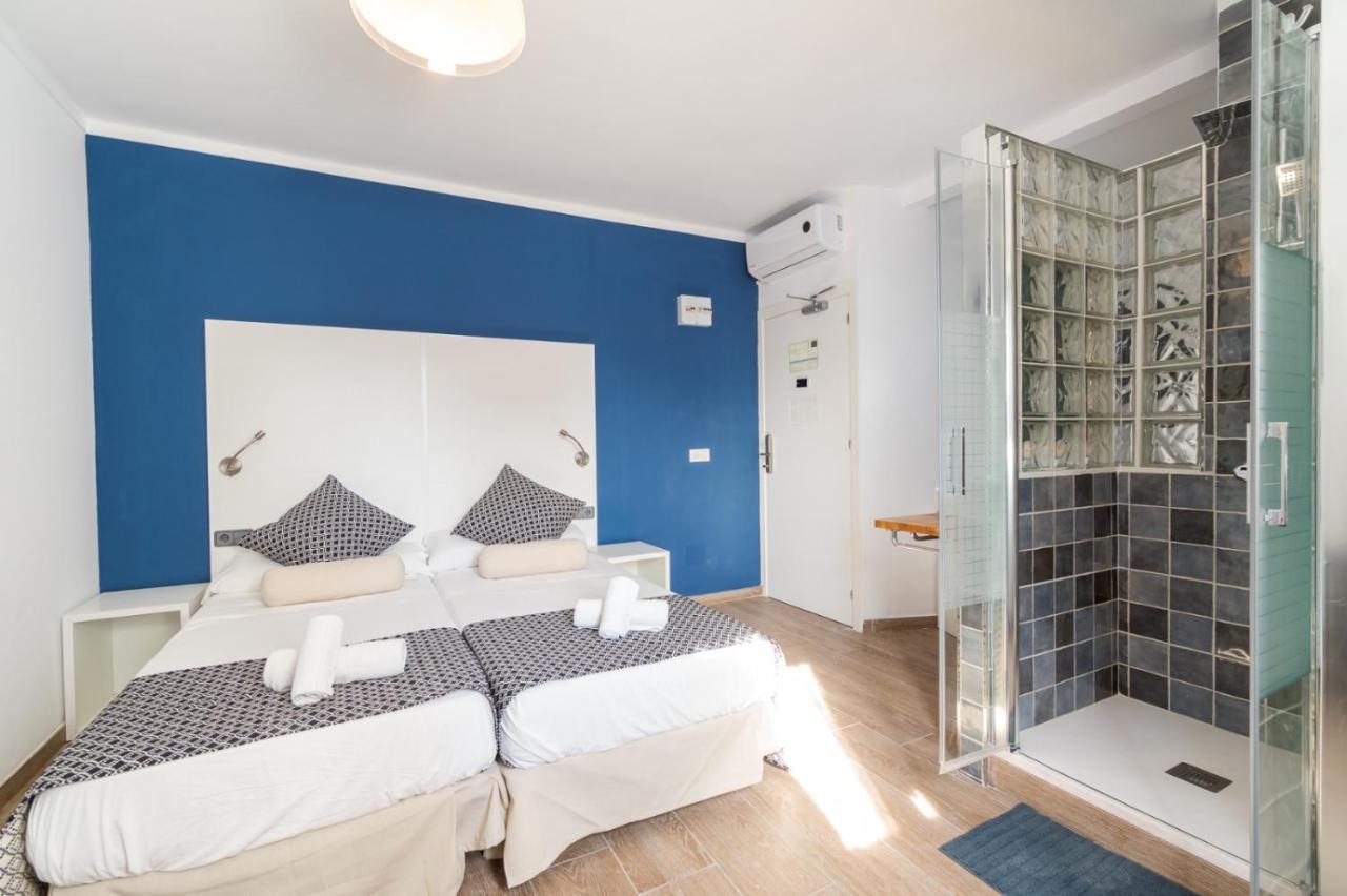 Modern Hostal Cala Ratjada  Exterior photo